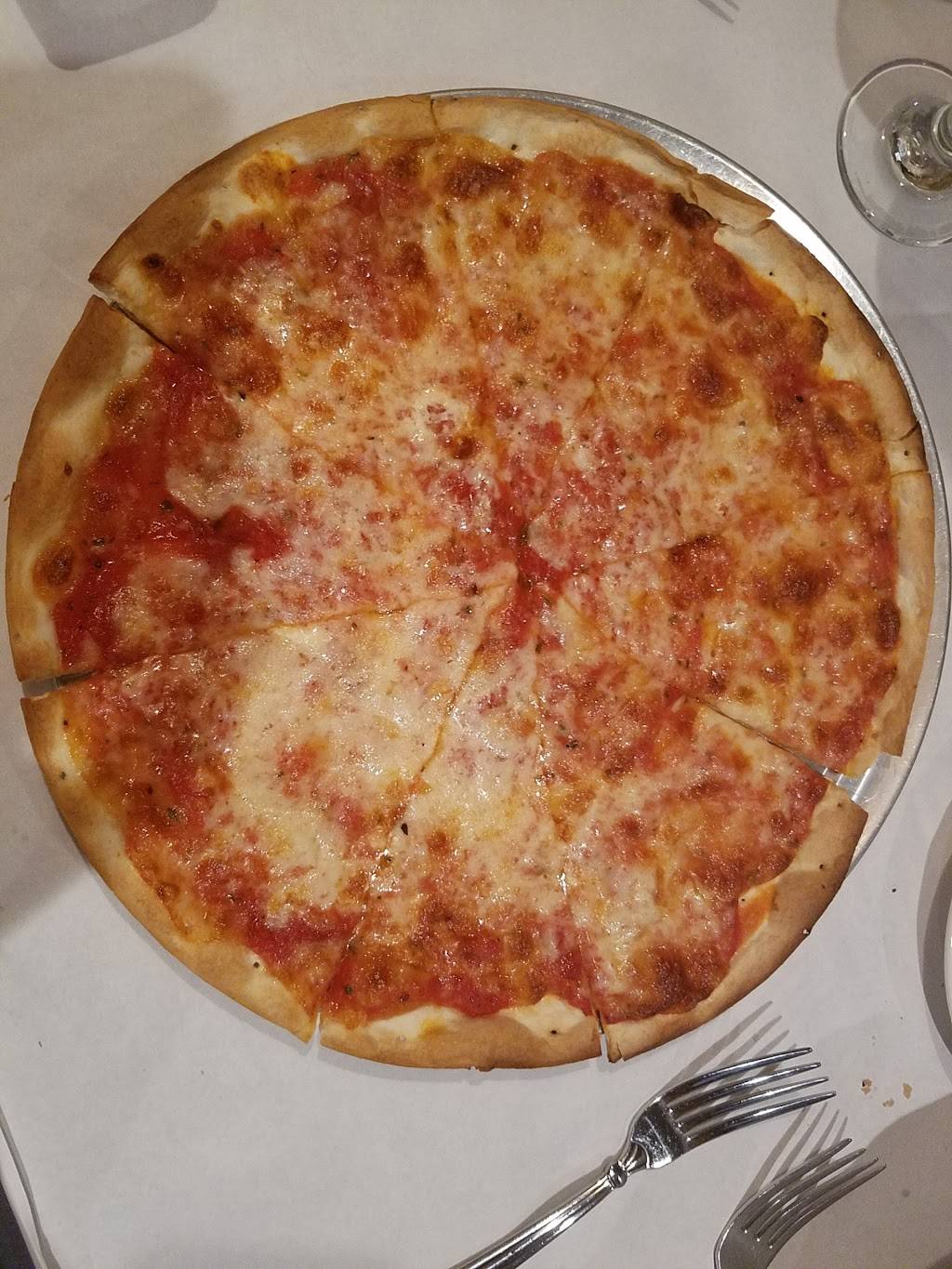 Sal Ds | restaurant | 208 Wall St, Halesite, NY 11743, USA | 6315490643 OR +1 631-549-0643