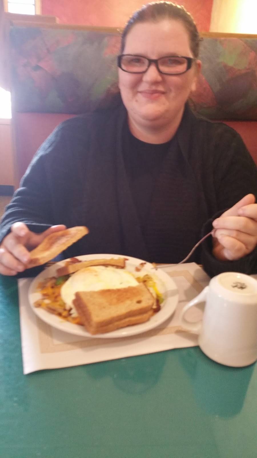 Bunny Hop Cafe | restaurant | 601 Main St, Junction City, WI 54443, USA | 7154572032 OR +1 715-457-2032