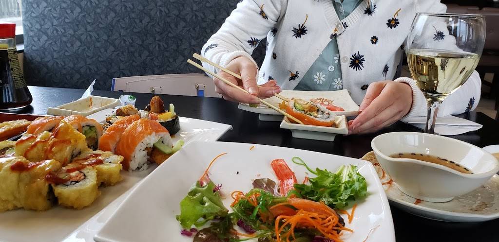 Niko Sushi | restaurant | 10 Amy Croft Dr, Windsor, ON N9K 1C7, Canada | 5199798996 OR +1 519-979-8996