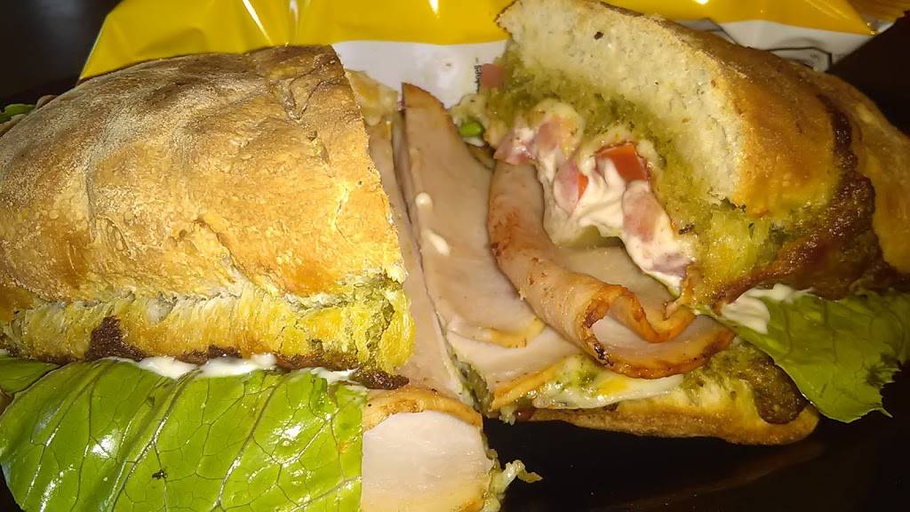 Round Table Pizza | meal delivery | 4400 Stevens Creek Blvd, San Jose, CA 95129, USA | 4089830900 OR +1 408-983-0900