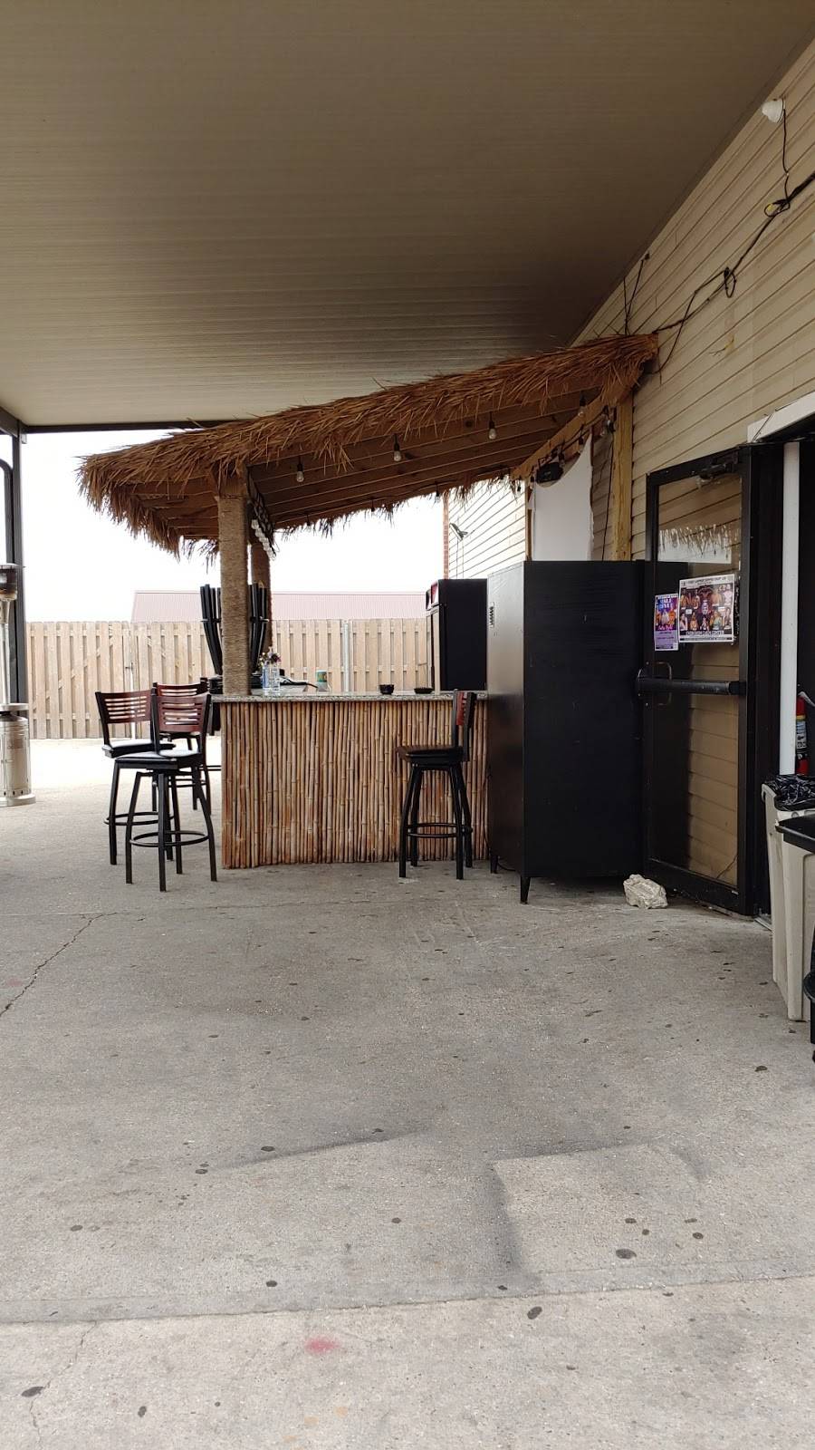 Lennys | restaurant | 656 Corporate Dr, Houma, LA 70360, USA | 9857465553 OR +1 985-746-5553