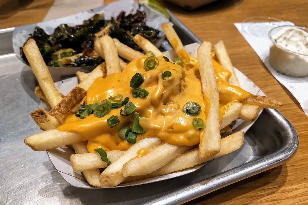 Gotts Roadside | restaurant | 302 Bon Air Center, Greenbrae, CA 94904, USA | 4157854233 OR +1 415-785-4233