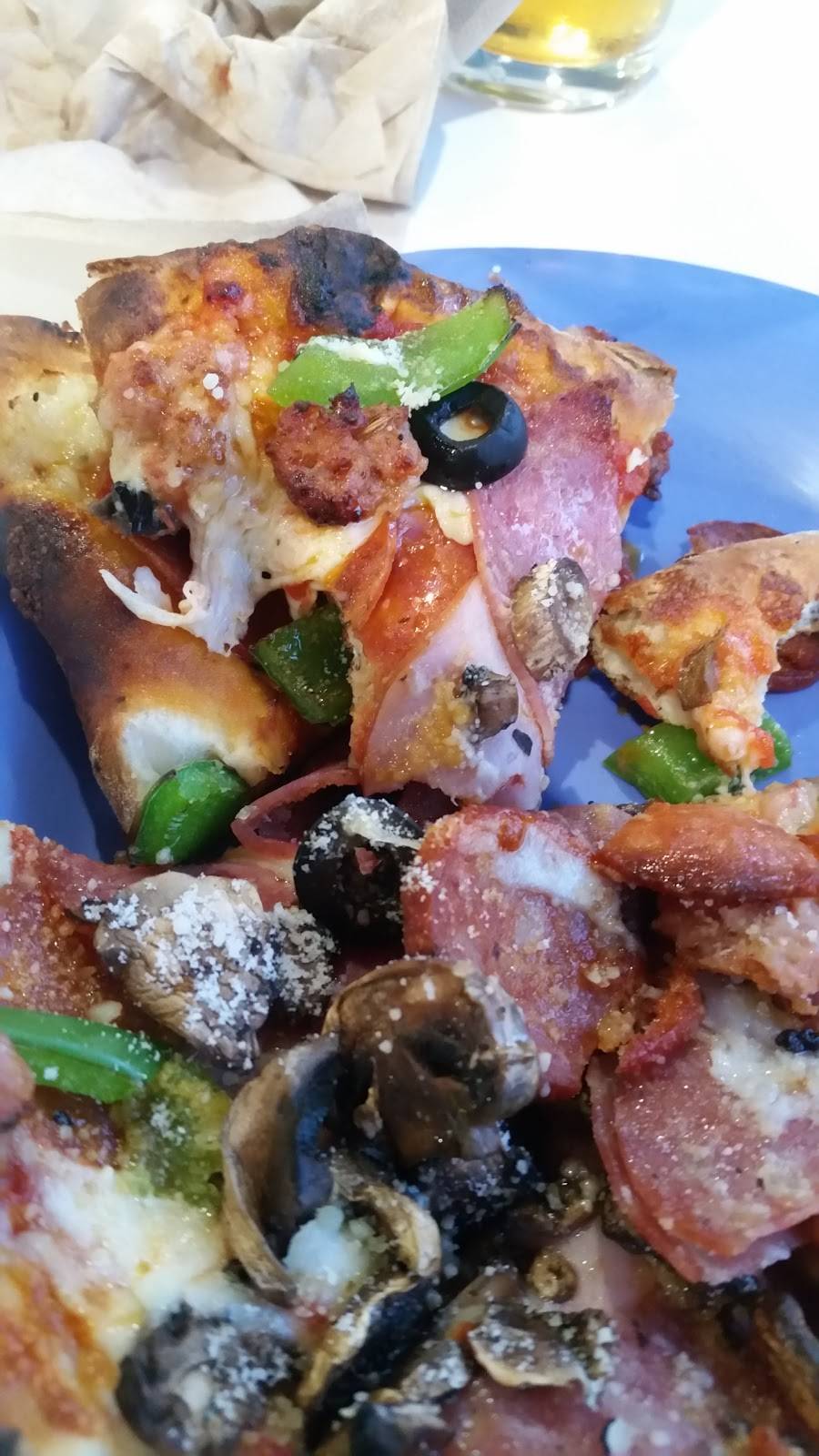 Hang Ten Pizza and Pasta | restaurant | 17020 Condit Rd, Morgan Hill, CA 95037, USA | 4087760555 OR +1 408-776-0555