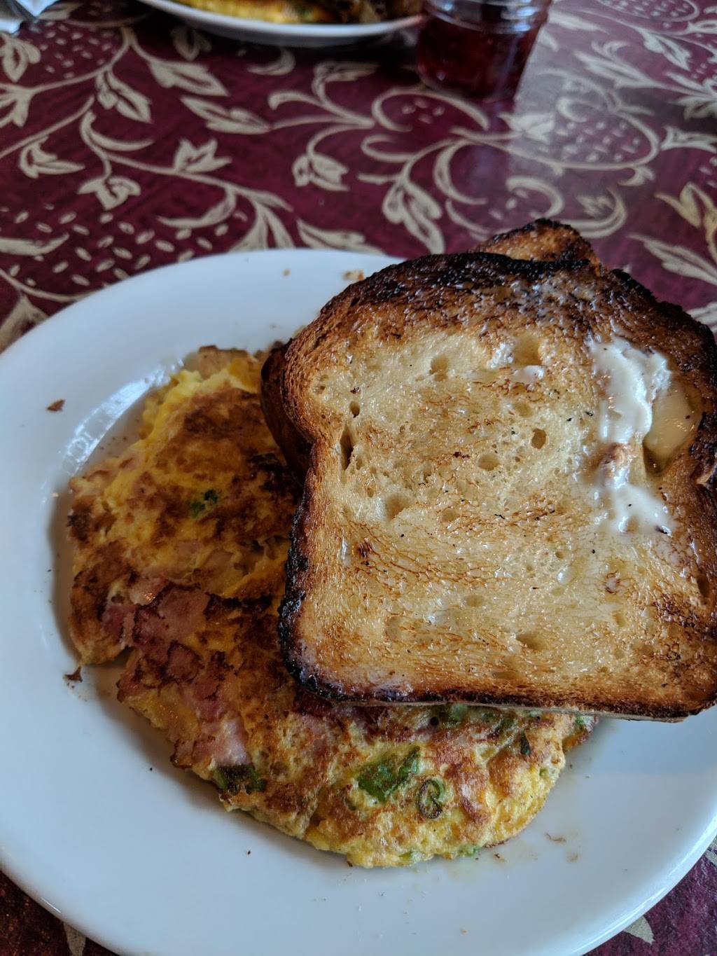 Fishers Station | restaurant | 7548 Main St Fishers, Victor, NY 14564, USA | 5857423280 OR +1 585-742-3280