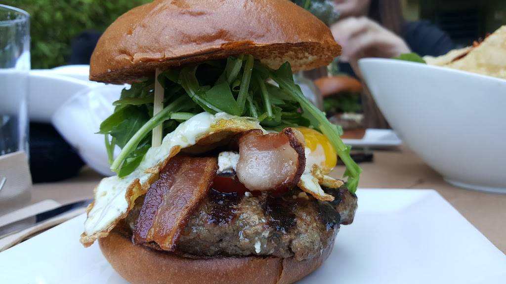 Pono Burger | restaurant | 829 Broadway, Santa Monica, CA 90401, USA | 3105847005 OR +1 310-584-7005