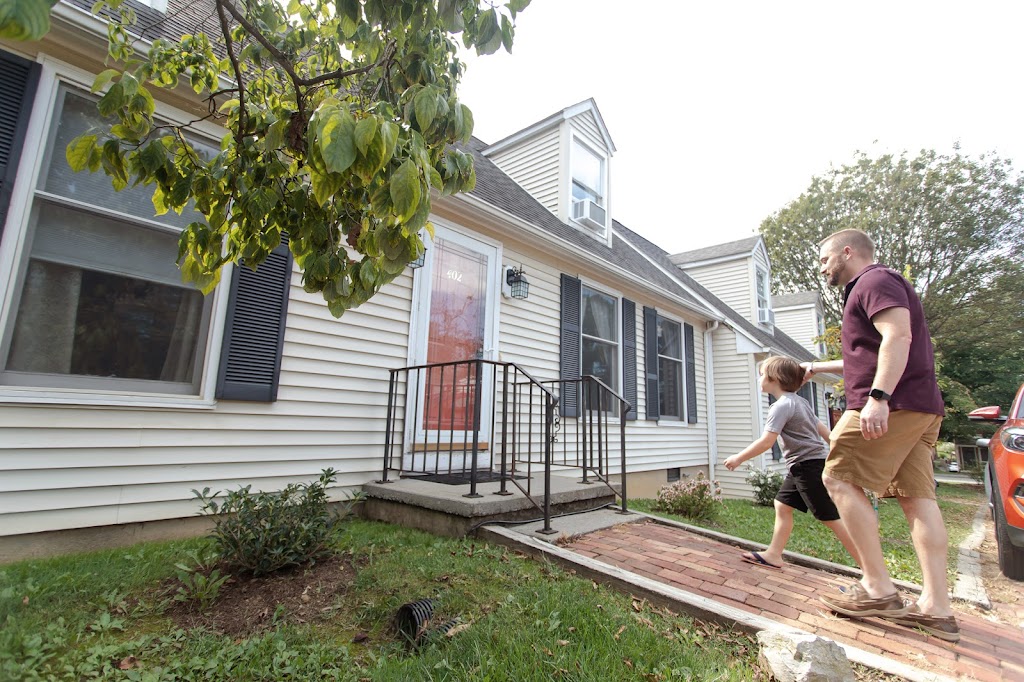 Clay Corner Inn | restaurant | 401 Clay St SW, Blacksburg, VA 24060, USA | 5405524030 OR +1 540-552-4030