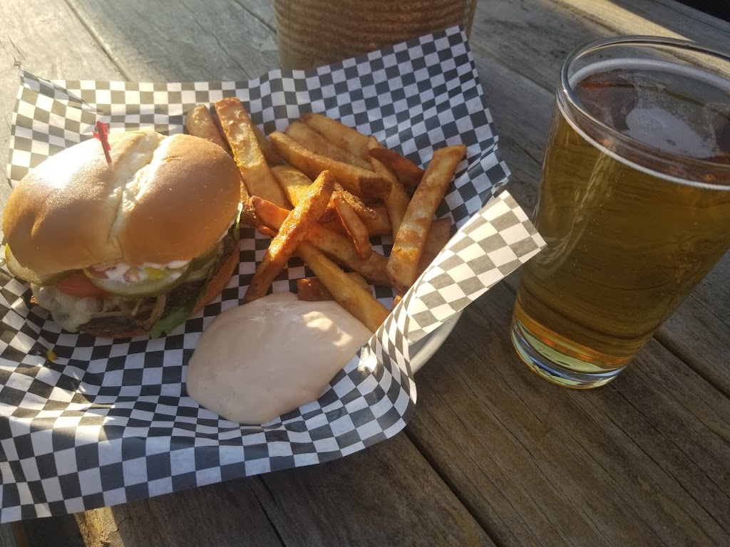 Frednecks Saloon and Beanery | restaurant | 130 W Emma St, Rockford, WA 99030, USA | 5092913880 OR +1 509-291-3880