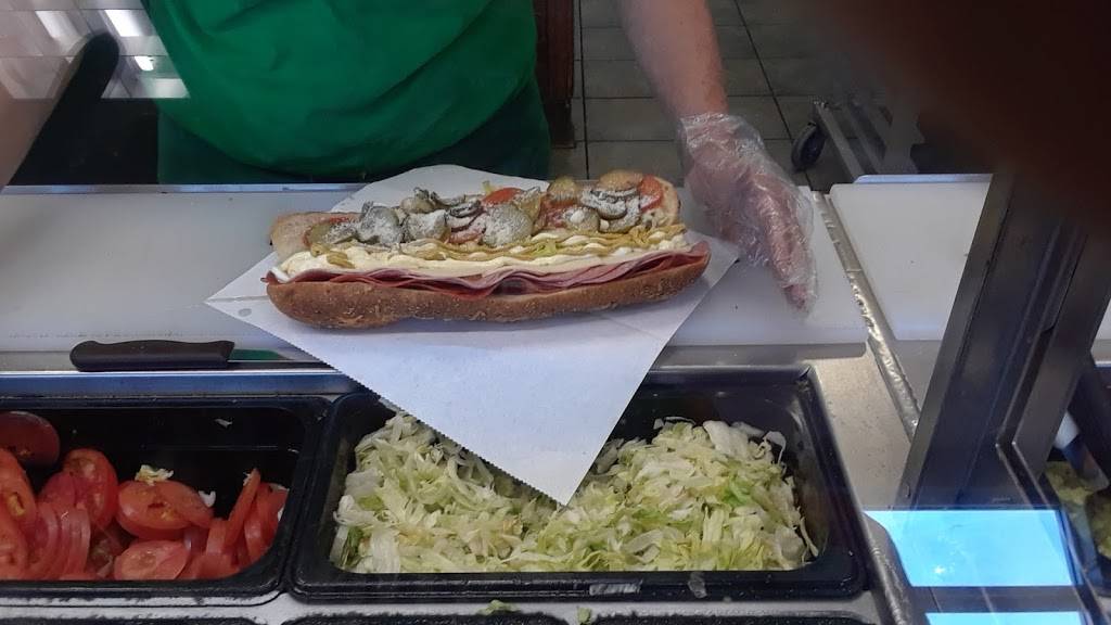 Subway | restaurant | 7480 University Blvd, Winter Park, FL 32792, USA | 4076779366 OR +1 407-677-9366