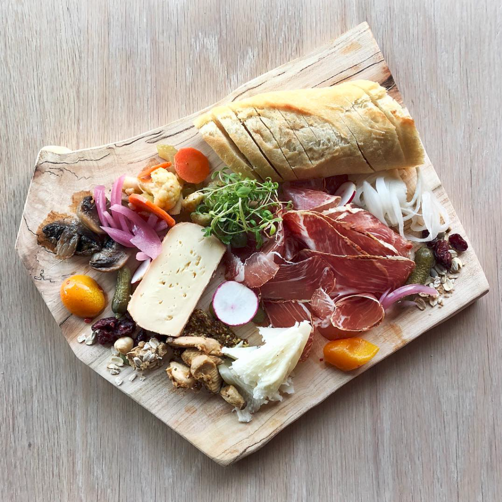 Feather & Wedge | restaurant | 5 Main St, Rockport, MA 01966, USA | 9789995917 OR +1 978-999-5917