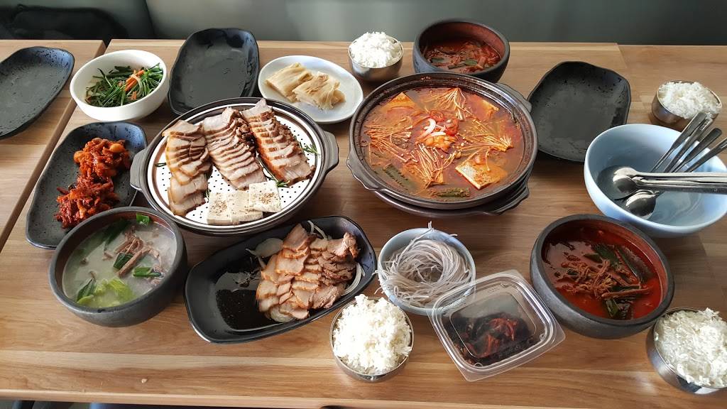Yuk Dae Jang | restaurant | 3033 W 6th St, Los Angeles, CA 90020, USA | 2133521331 OR +1 213-352-1331