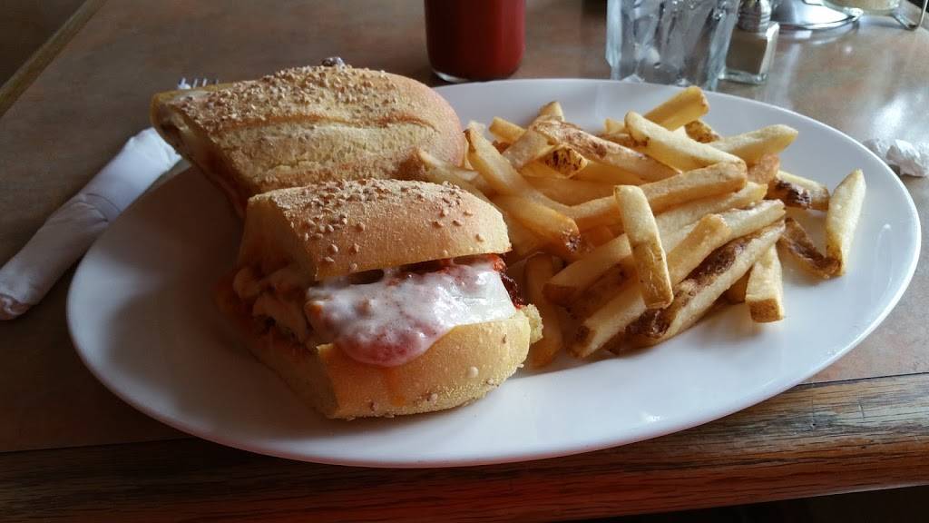 Luigis Famous Pizza, Restaurant And Catering | restaurant | 650 Newman Springs Rd, Lincroft, NJ 07738, USA | 7328422122 OR +1 732-842-2122