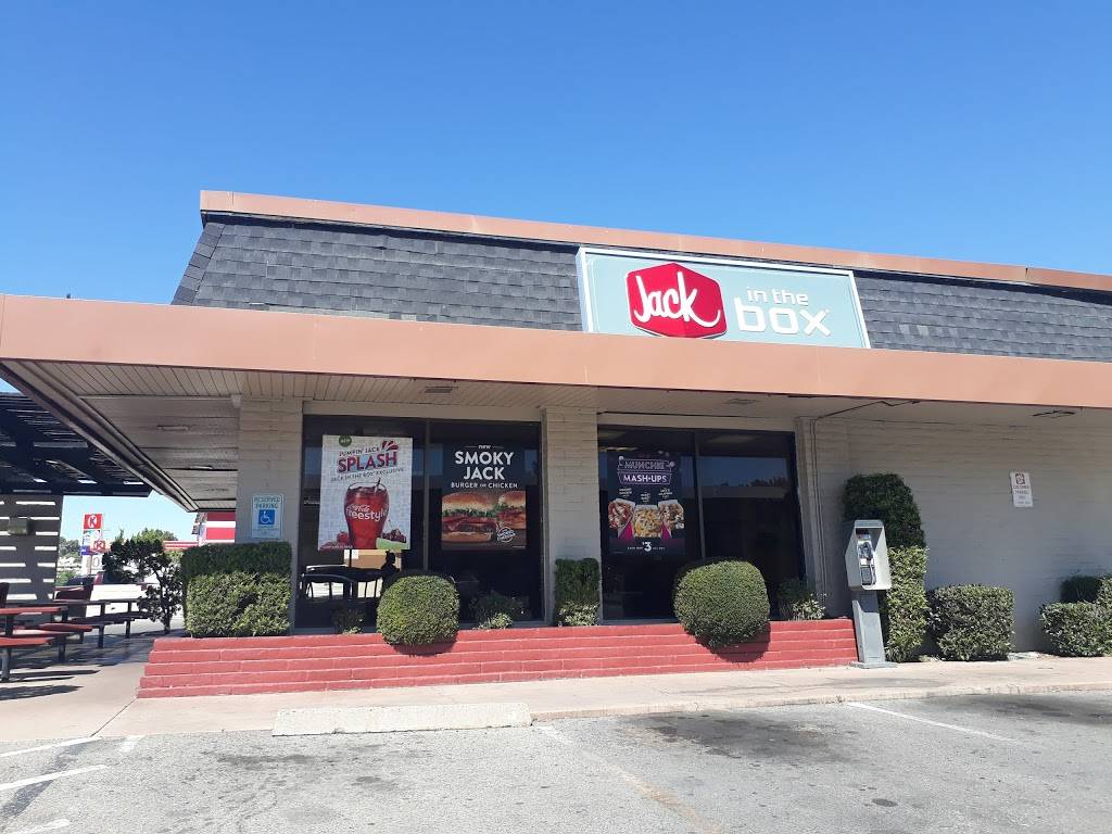 Jack in the Box | restaurant | 208 N Grand Ave, Nogales, AZ 85621, USA | 5202875266 OR +1 520-287-5266