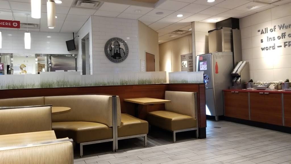 Wendys | restaurant | 9161 Metcalf Ave, Overland Park, KS 66212, USA | 9133832656 OR +1 913-383-2656