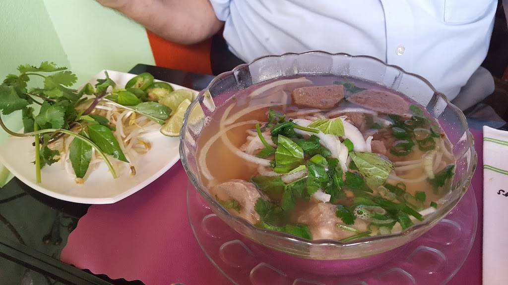 Saigon Flavors | restaurant | 3573 Aloma Ave, Oviedo, FL 32765, USA | 4079518818 OR +1 407-951-8818