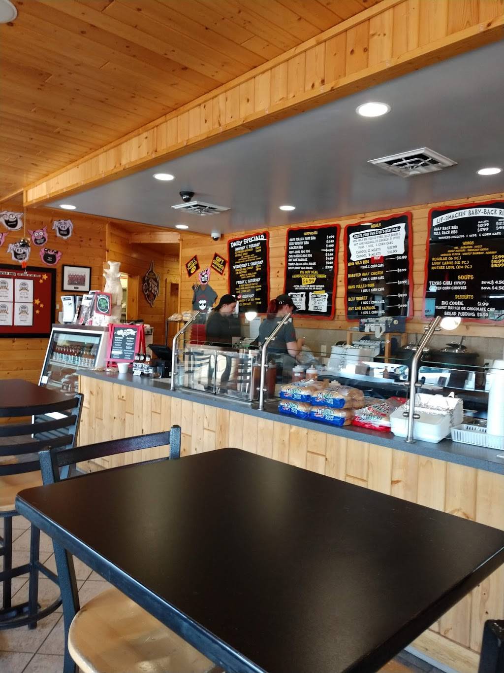 Hog Wild BBQ, Restaurant and Catering | restaurant | 154 W Lakewood Blvd, Holland, MI 49424, USA | 6163949453 OR +1 616-394-9453