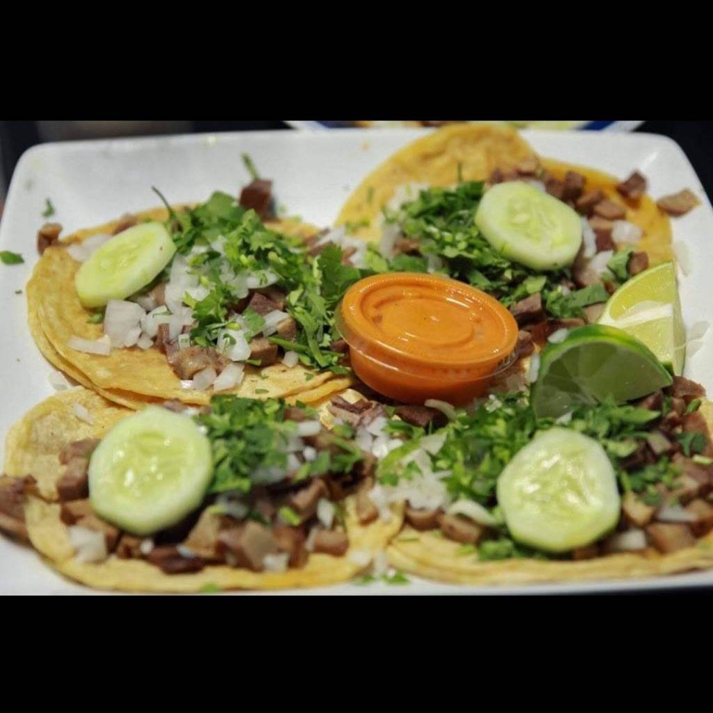 Taqueria Los Tres Hermanos | restaurant | 415 E High Ave, New Philadelphia, OH 44663, USA | 3304407298 OR +1 330-440-7298