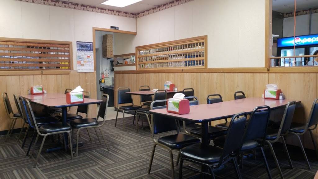 Queens Pizza & Subs | restaurant | 300 Old Virginia Ave, Rich Creek, VA 24147, USA | 5407268322 OR +1 540-726-8322