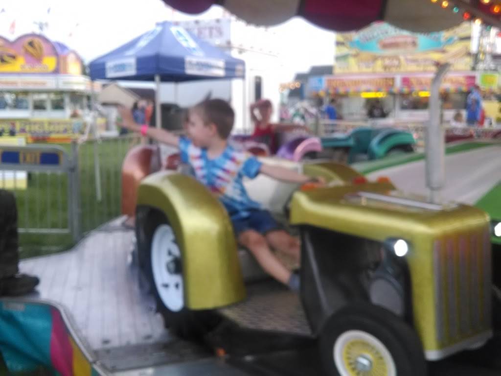 Pauls At Oakland | restaurant | 70 Oakland Terrace, Charles Town, WV 25414, USA | 3047257285 OR +1 304-725-7285