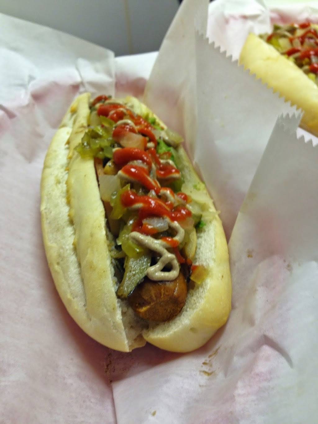 Steves Hot Dogs Tower Grove | restaurant | 3457 Magnolia Ave, St. Louis, MO 63118, USA | 3149325953 OR +1 314-932-5953