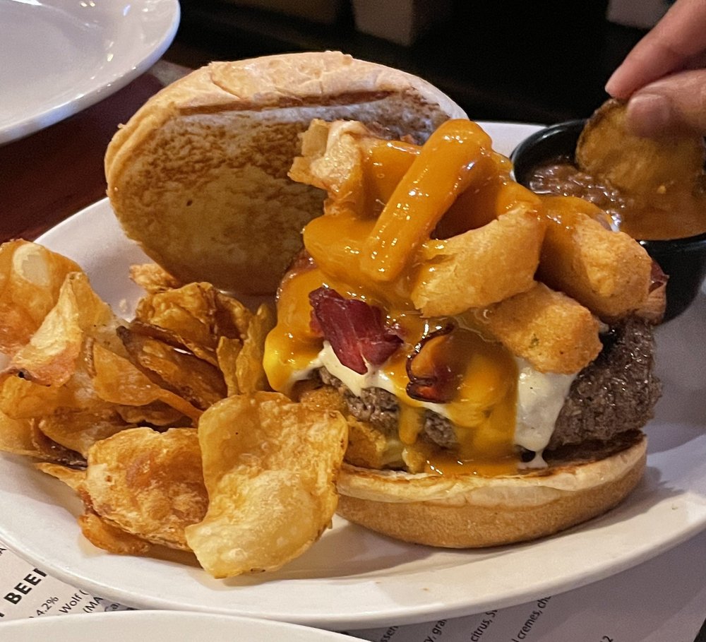 Boston Burger Co. | restaurant | 1100 Boylston St, Boston, MA 02215, USA | 8572334560 OR +1 857-233-4560