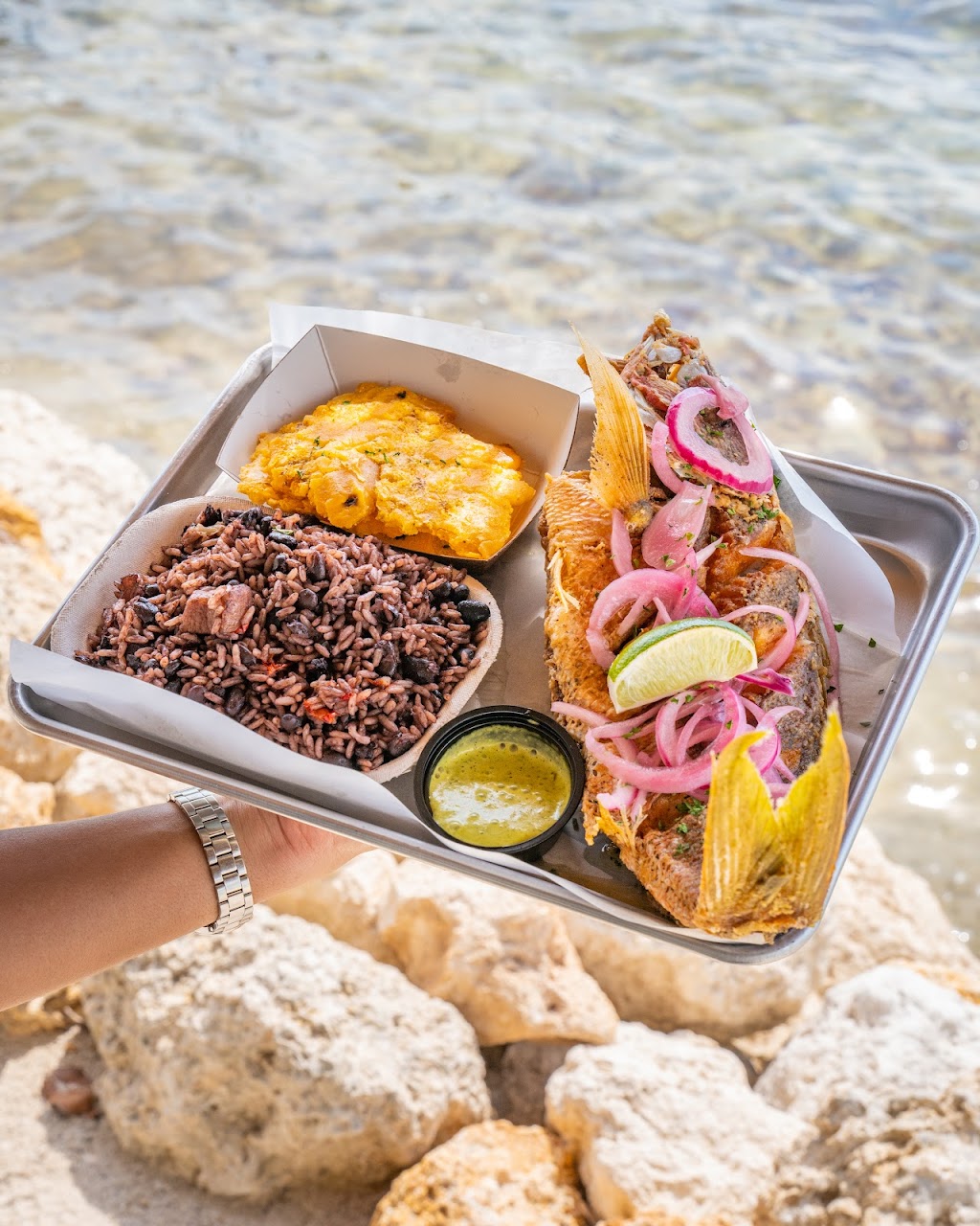 Lick It BBQ & Wood Fire Pizza | restaurant | 65651 Overseas Hwy, Layton, FL 33001, USA | 3059222469 OR +1 305-922-2469