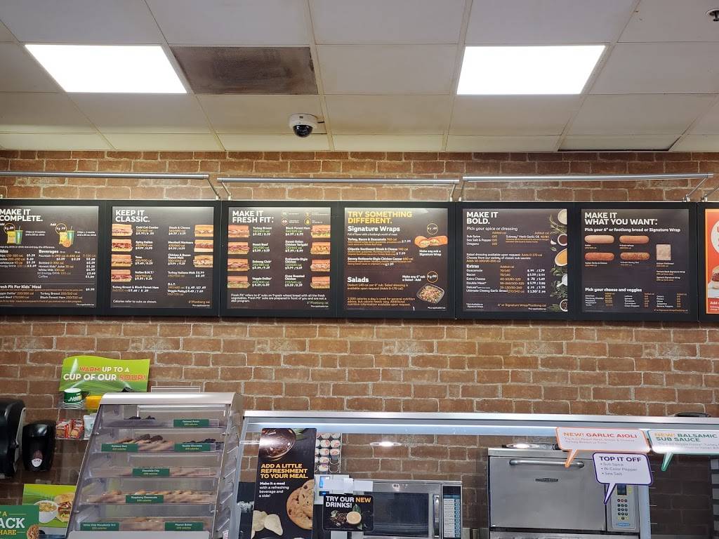 Subway | meal takeaway | 3225 N Swan Rd Suite 101, Tucson, AZ 85712, USA | 5203230584 OR +1 520-323-0584