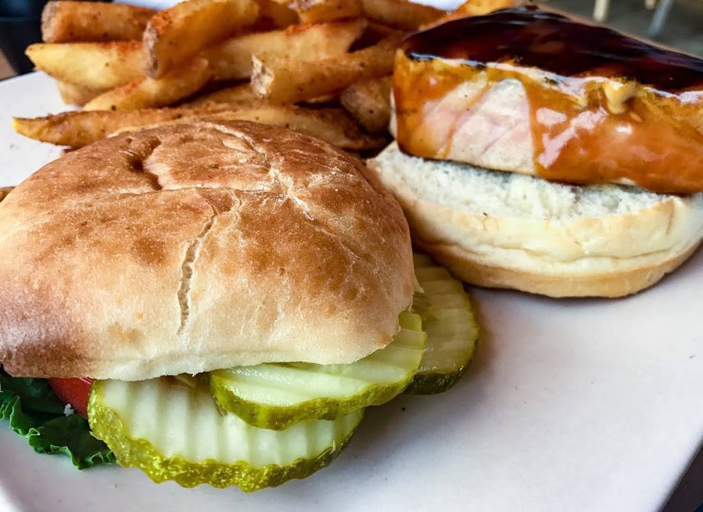 Rusty Rudder | night club | 113 Dickinson St, Dewey Beach, DE 19971, USA | 3022273888 OR +1 302-227-3888