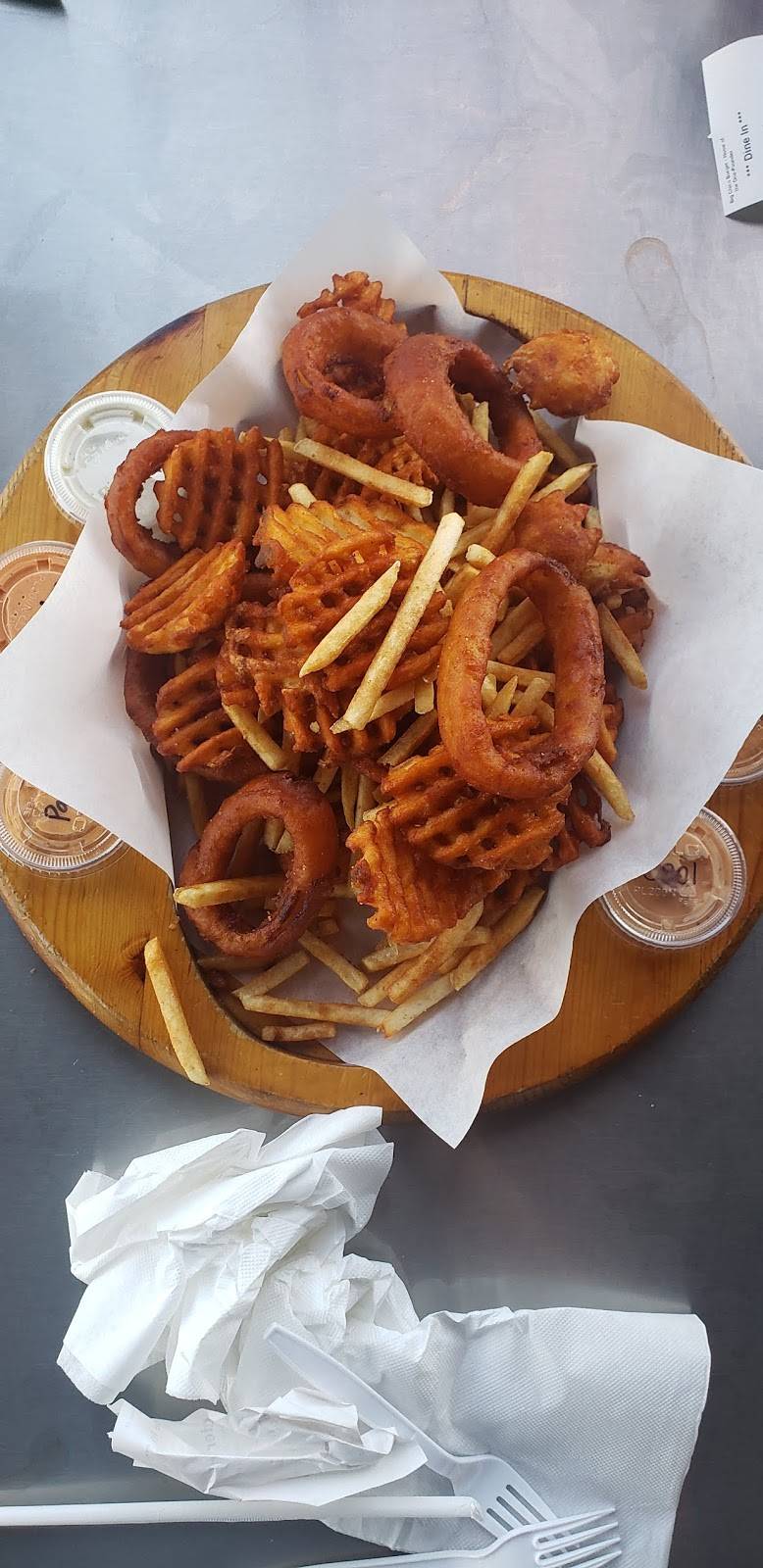 Big Chico Burger | restaurant | 1550 East Ave, Chico, CA 95926, USA | 5308916100 OR +1 530-891-6100