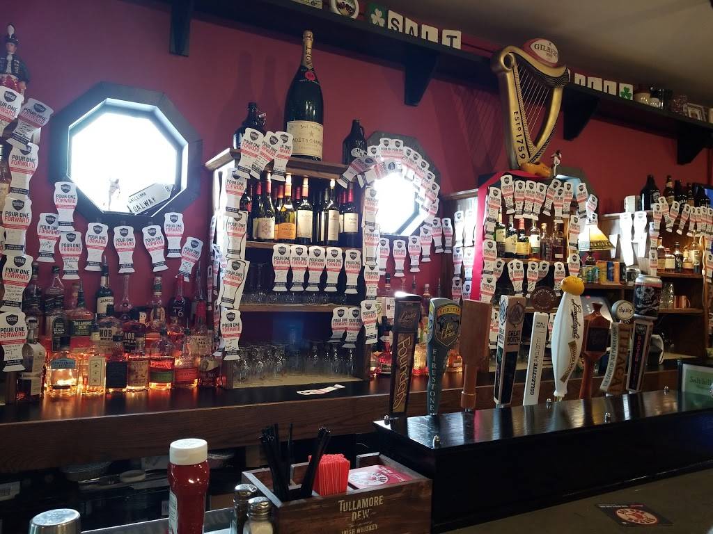 Salt hill Pub - West Leb | restaurant | Colonial Plaza, 5 Airport Rd, West Lebanon, NH 03784, USA | 6032985566 OR +1 603-298-5566