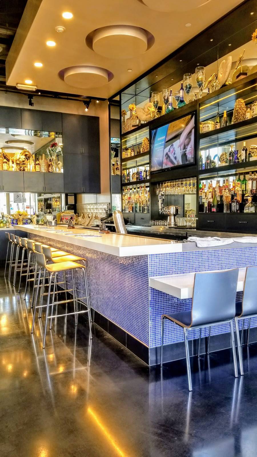 Blue C Sushi | restaurant | 1095 Newport Center Dr, Newport Beach, CA 92660, USA | 9492589280 OR +1 949-258-9280