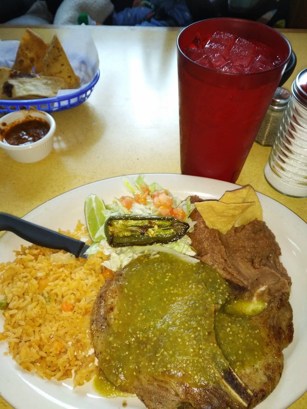 Julios Taqueria | restaurant | 2031 Bandera Rd, San Antonio, TX 78228, USA | 2104326800 OR +1 210-432-6800