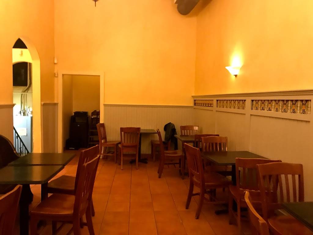 Annas Taqueria | restaurant | 1412 Beacon St #1, Brookline, MA 02446, USA | 6177397300 OR +1 617-739-7300