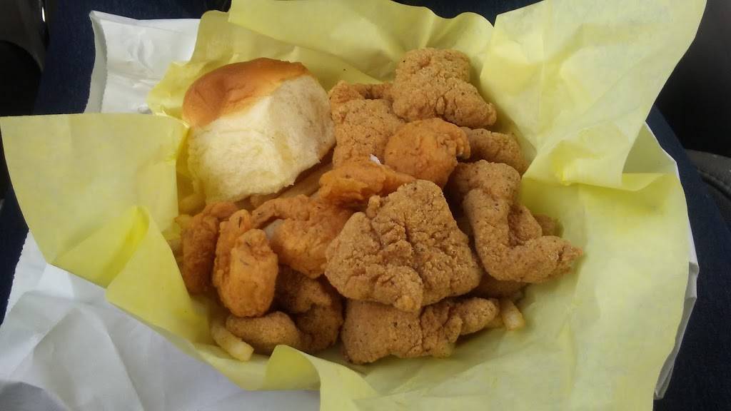 Louisiana Famous Fried Chicken | restaurant | 9208 E R L Thornton Fwy #120, Dallas, TX 75228, USA | 2143275394 OR +1 214-327-5394