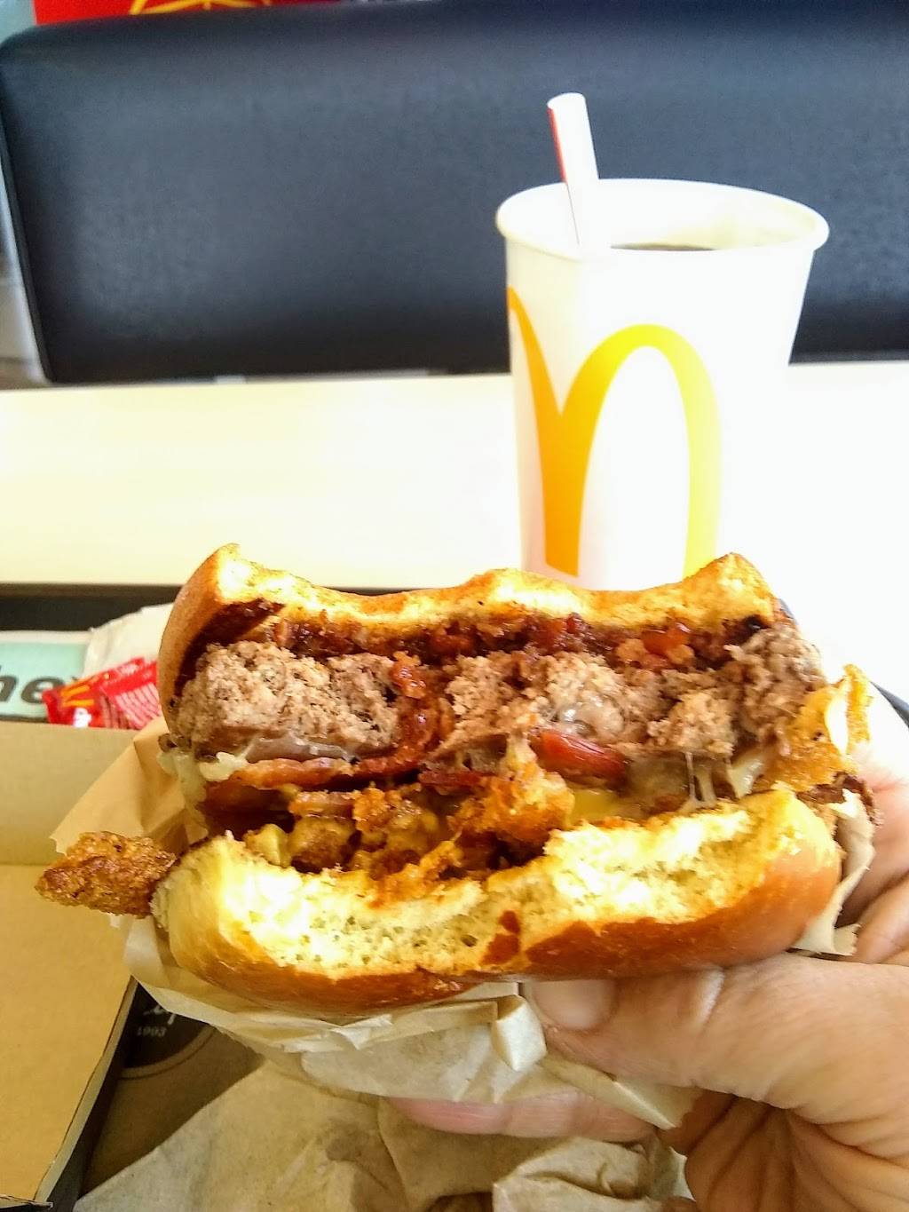 McDonalds | cafe | 2050 FL-60 E, Valrico, FL 33594, USA | 8136620275 OR +1 813-662-0275