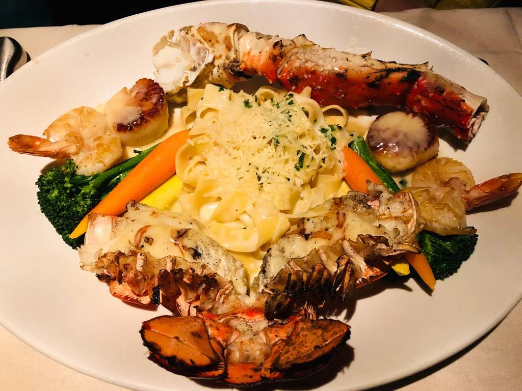 Fridays Station Steak & Seafood Grill - Harrahs Lake Tahoe | restaurant | 15 US-50, Stateline, NV 89449, USA | 7755886611 OR +1 775-588-6611