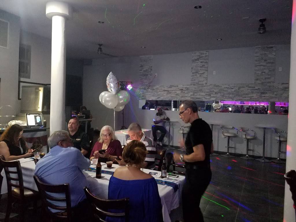 Lorraines Bar & Grill | restaurant | 1410 Unionport Rd, Bronx, NY 10462, USA | 7186756462 OR +1 718-675-6462