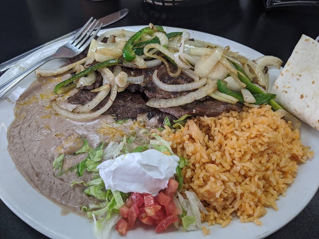 El Cielito Lindo Mexican Restaurant | restaurant | 100 N 1st St, Lincoln, NE 68508, USA | 4022199826 OR +1 402-219-9826