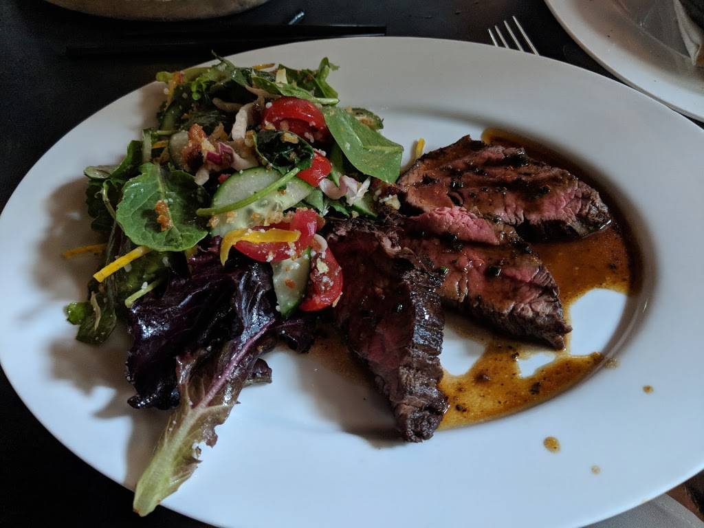 Maple & Ash | night club | 8 W Maple St, Chicago, IL 60610, USA | 3129448888 OR +1 312-944-8888