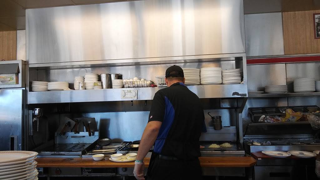 Waffle House | meal delivery | 3998 Methodist Cir, Bessemer, AL 35022, USA | 2054281900 OR +1 205-428-1900