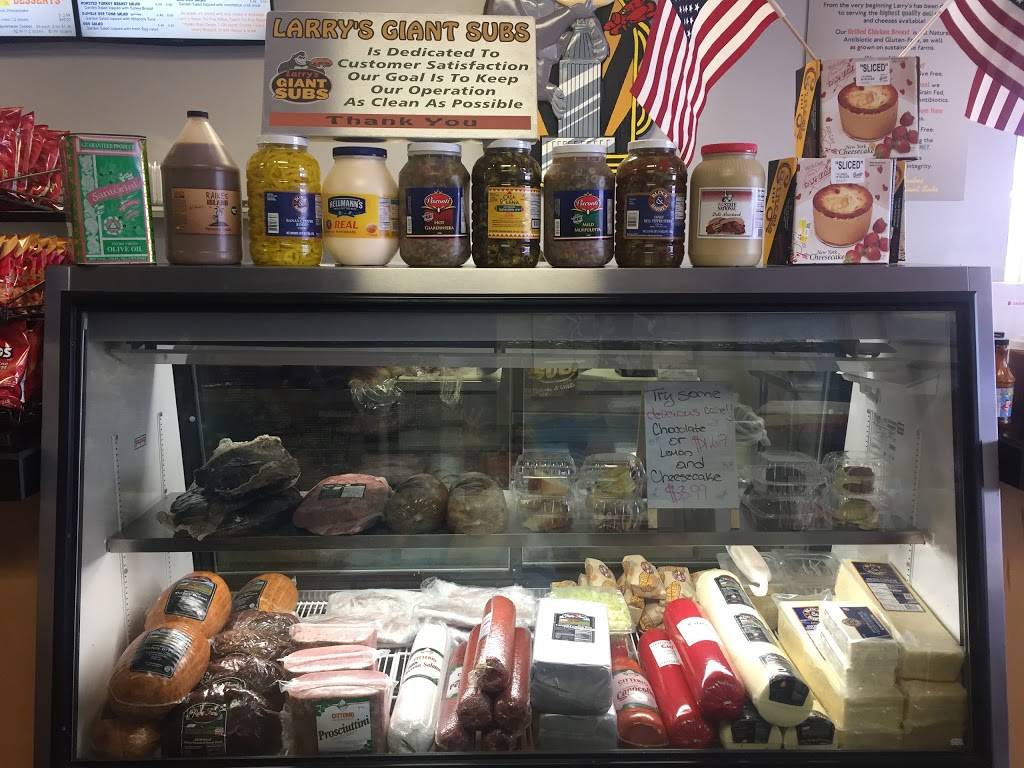 Larrys Giant Subs | restaurant | Crossroads Shopping Center, 8102 Blanding Blvd #1, Jacksonville, FL 32244, USA | 9047791933 OR +1 904-779-1933