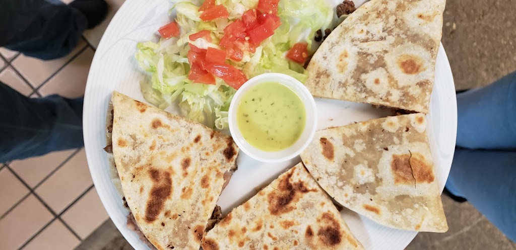 Fernandez Grocery Store | restaurant | 215 E Cano St, Edinburg, TX 78539, USA | 9569057733 OR +1 956-905-7733