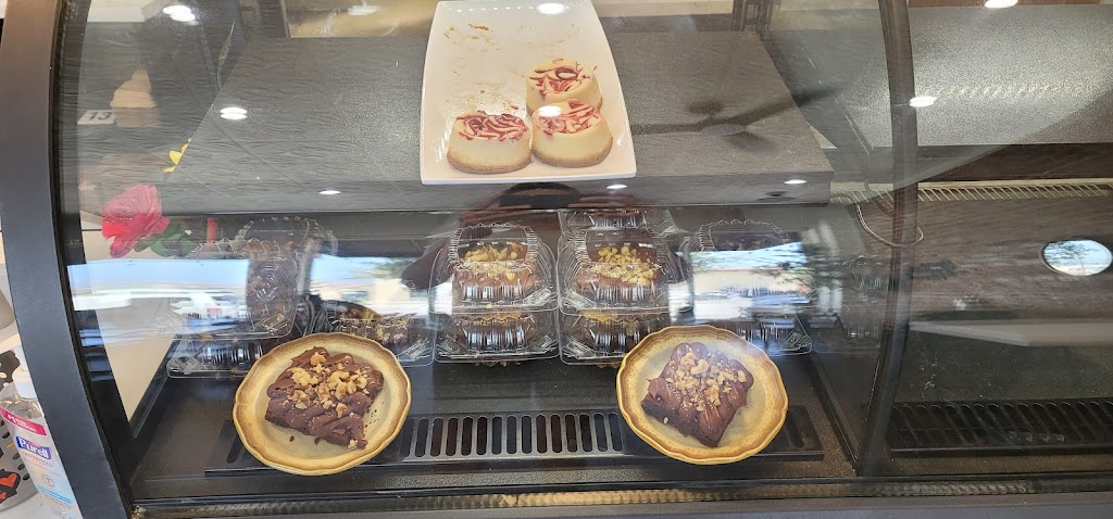 Lola’s Kitchen | restaurant | 128 N Maclay Ave, San Fernando, CA 91340, USA | 8183563826 OR +1 818-356-3826