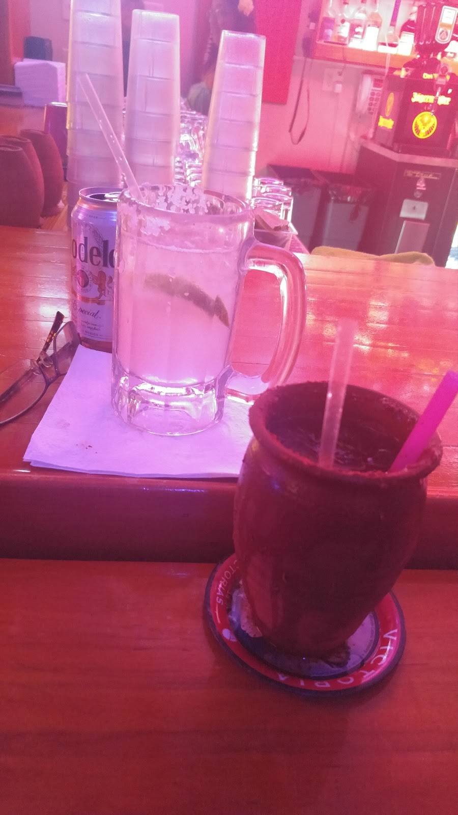 La Carreta Vieja | restaurant | 1339 W Greenfield Ave, Milwaukee, WI 53204, USA | 4142265419 OR +1 414-226-5419