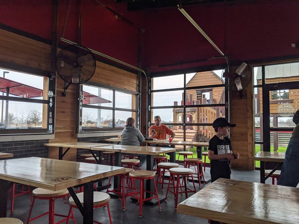 Hat Creek Burger Co. | restaurant | 870 E, US-114, Roanoke, TX 76262, USA | 8178542004 OR +1 817-854-2004