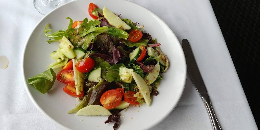 Storm King Tavern | restaurant | 18 Ridge Rd, Cornwall, NY 12518, USA | 8454585655 OR +1 845-458-5655