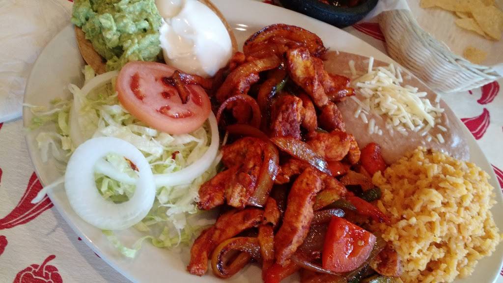 Plaza Garibaldi | restaurant | 2301 Silvernail Rd, Pewaukee, WI 53072, USA | 2624460889 OR +1 262-446-0889