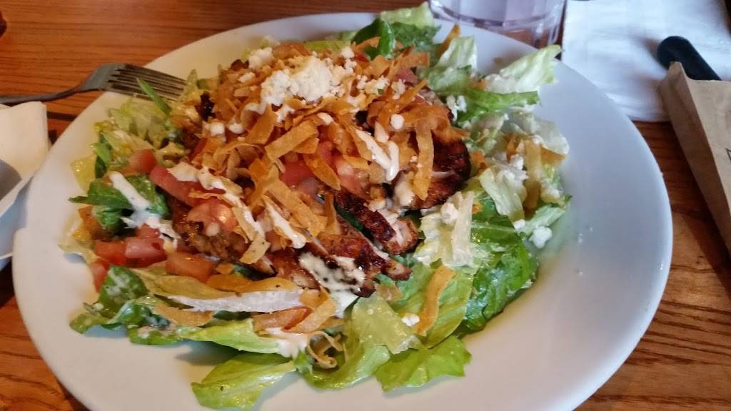 Chilis Grill & Bar | meal takeaway | 2745 W Kettleman Ln, Lodi, CA 95242, USA | 2093691808 OR +1 209-369-1808