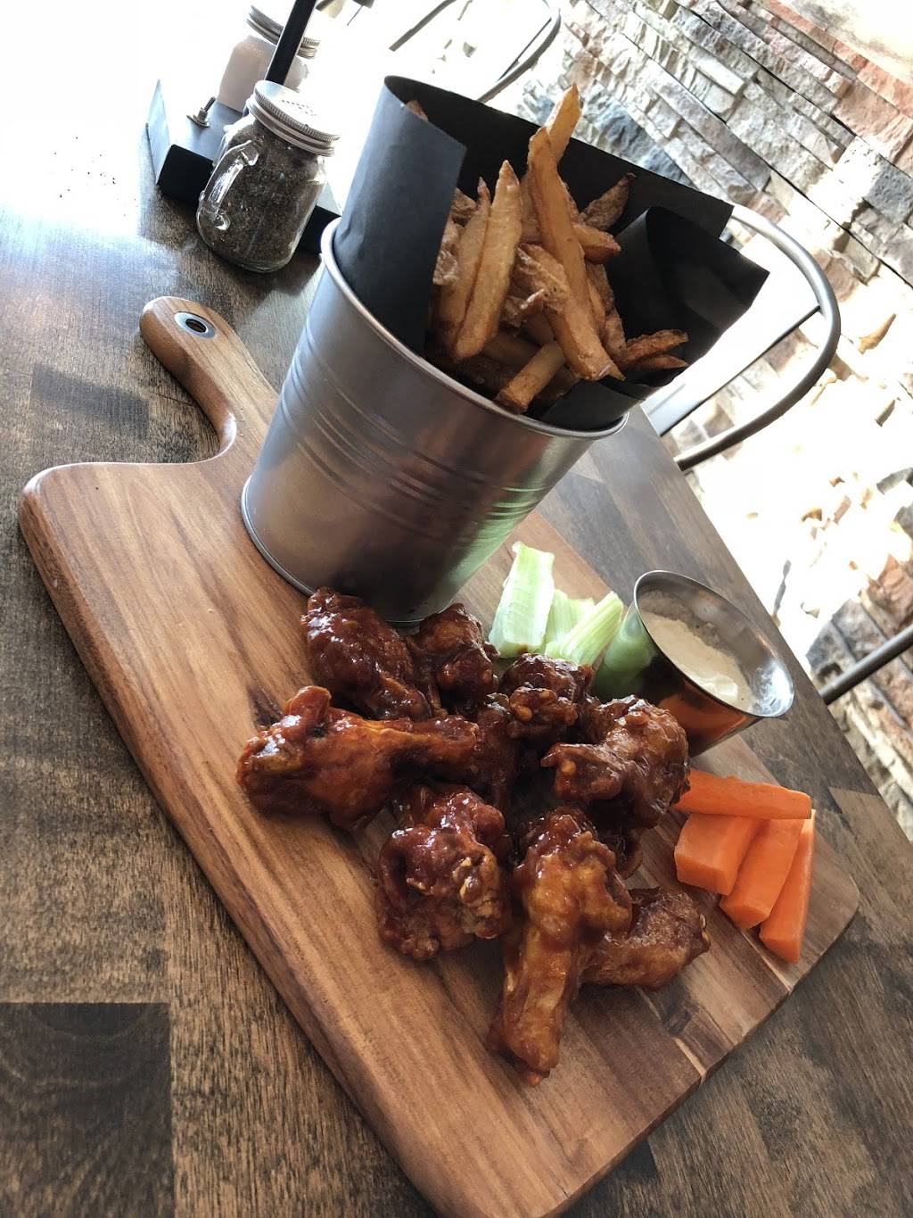 Rustik Rotisserie | restaurant | 730 Lakeshore Rd E, Mississauga, ON L5G 1J6, Canada | 9059902520 OR +1 905-990-2520