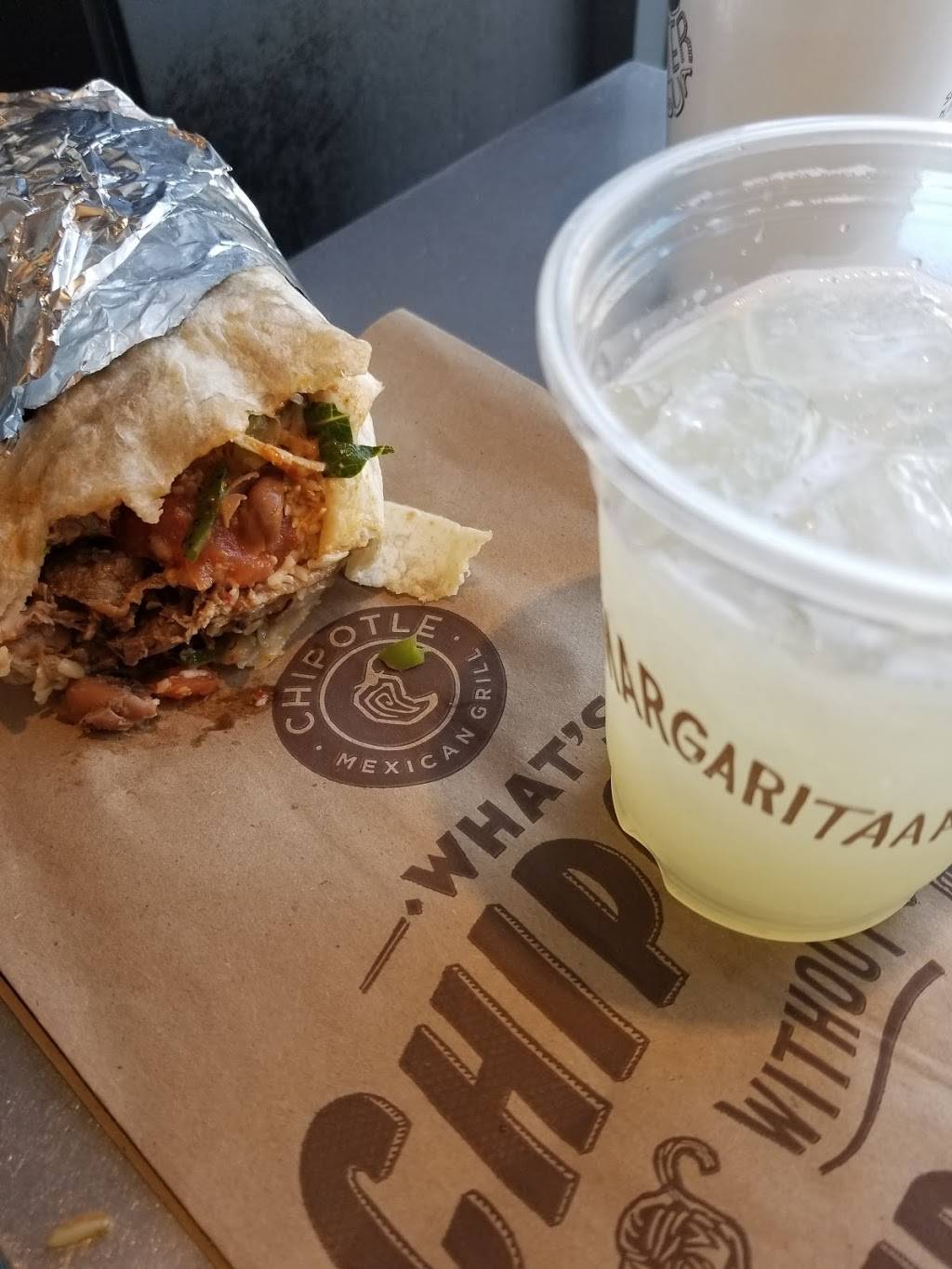 Chipotle Mexican Grill | restaurant | 945 Rockland Rd Ste A, Lake Bluff, IL 60044, USA | 8472955194 OR +1 847-295-5194