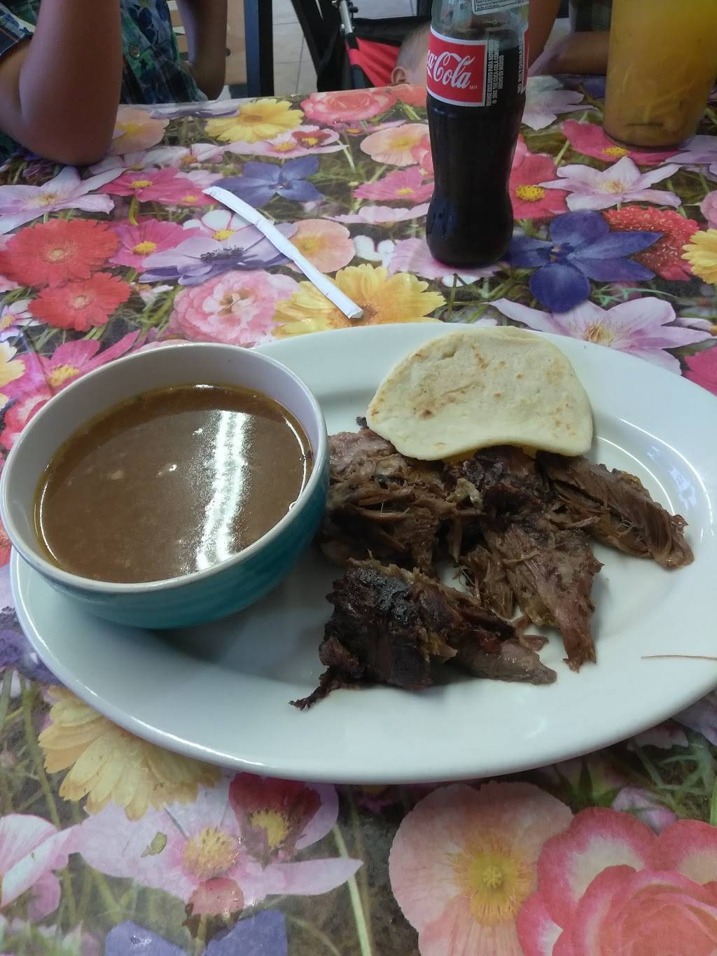 Pupuseria Gladys Restaurant | restaurant | 741 W Holt Blvd, Ontario, CA 91762, USA | 9093910444 OR +1 909-391-0444